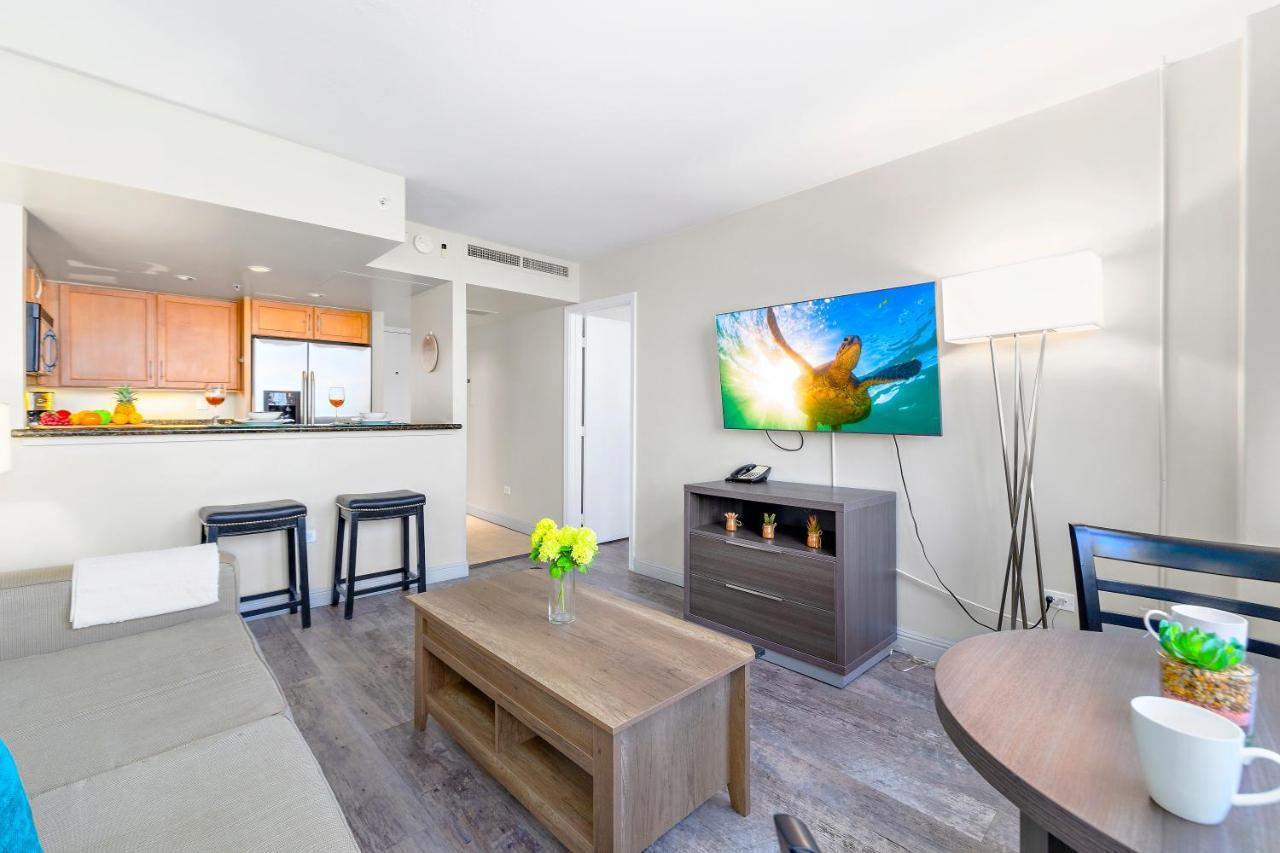 Renovated With City View At Aqua Palms Waikiki هونولولو المظهر الخارجي الصورة