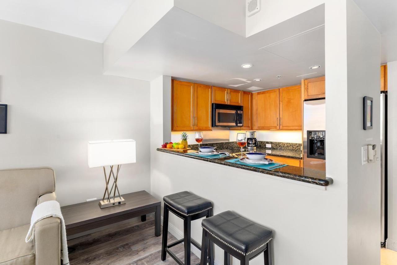 Renovated With City View At Aqua Palms Waikiki هونولولو المظهر الخارجي الصورة
