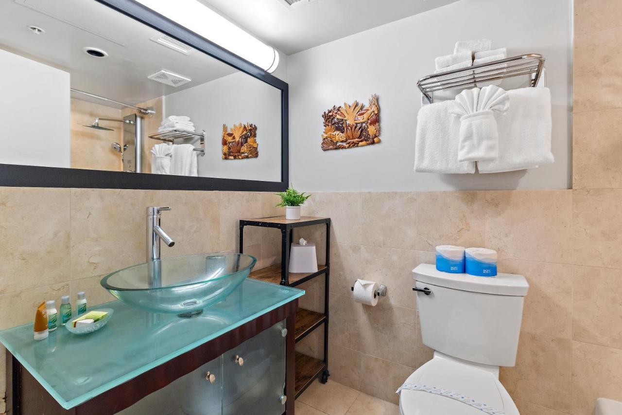 Renovated With City View At Aqua Palms Waikiki هونولولو المظهر الخارجي الصورة