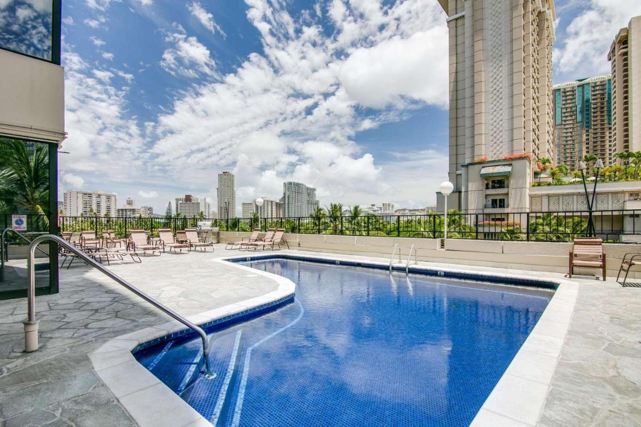 Renovated With City View At Aqua Palms Waikiki هونولولو المظهر الخارجي الصورة